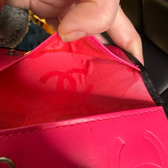 CHANEL Combon Line CC Logo Lambskin 6 Ring Key Case - Picture 7 of 8